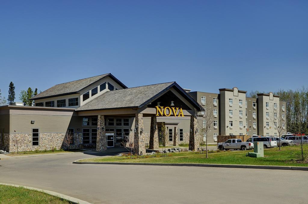 Chateau Nova Hotel Fort Mcmurray Exterior photo